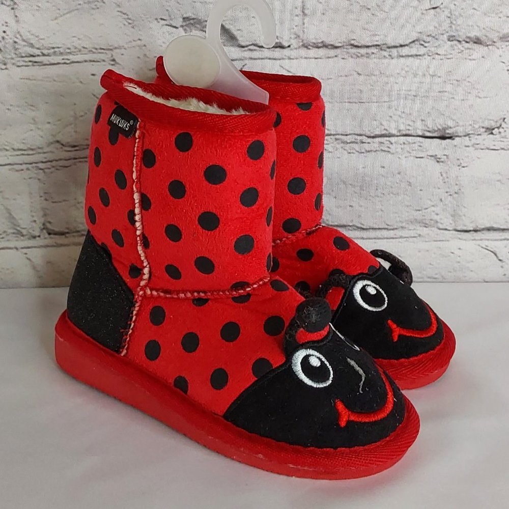 'MUK~LUKS' 'ZOO~BABIES' FUZZY LINED LADYBUG SLIP~ON BOOTS - Picture 2 of 16